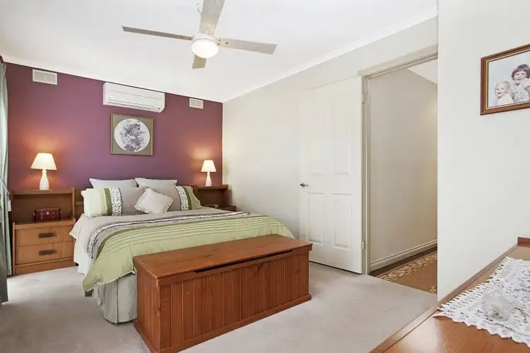 Seventh view of Homely house listing, 8 Geoffrey Court, Cranbourne VIC 3977