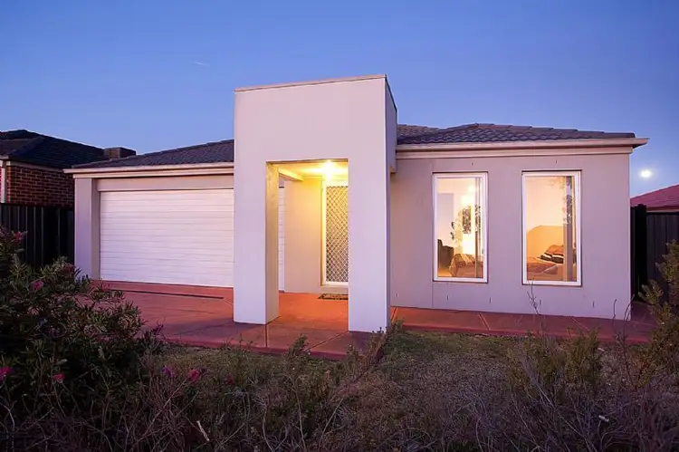 14 Fernhurst Avenue, Derrimut VIC 3030