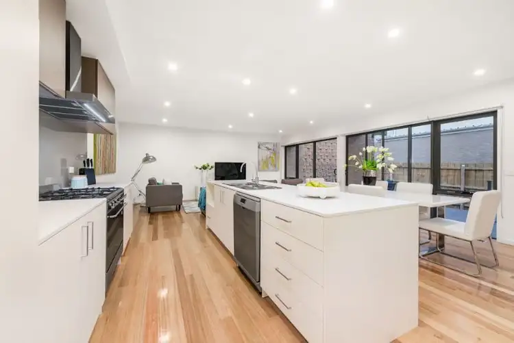 Fourth view of Homely house listing, 35 Solferino Close, Mount Waverley VIC 3149