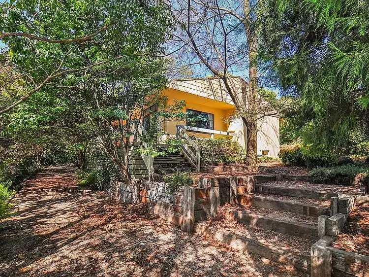 10 Ferres Road, Emerald VIC 3782