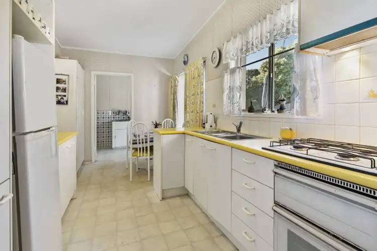 Fifth view of Homely house listing, 3 Ashbrook Court, Frankston VIC 3199