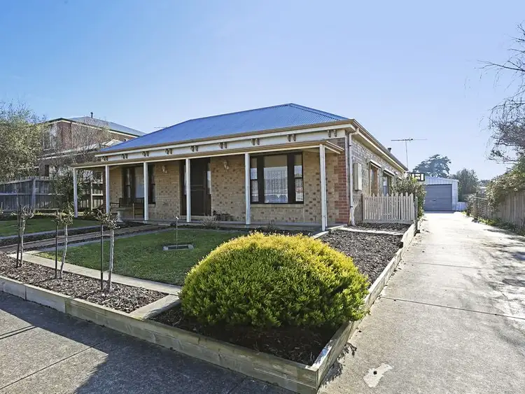 44 Mulquiney Crescent, Highton VIC 3216