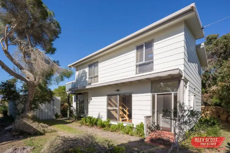 4 SWAN STREET, Cape Paterson VIC 3995