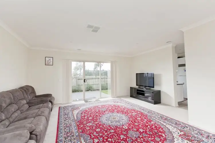 2/52 Marylyn Place, Cranbourne VIC 3977