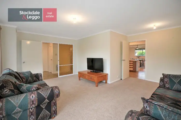 Second view of Homely house listing, 5 Beresford Crescent, Gladstone Park VIC 3043