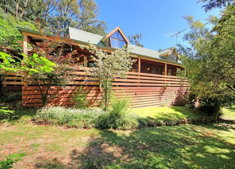 82 Inverness Rd, Kalorama VIC 3766