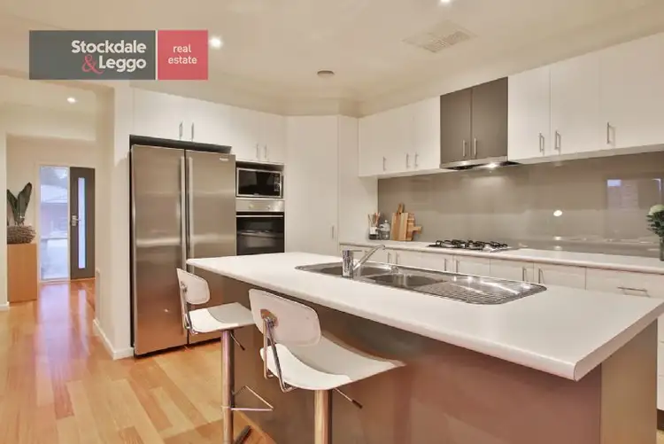 Second view of Homely house listing, 2 Belvoir Court, Kilsyth VIC 3137