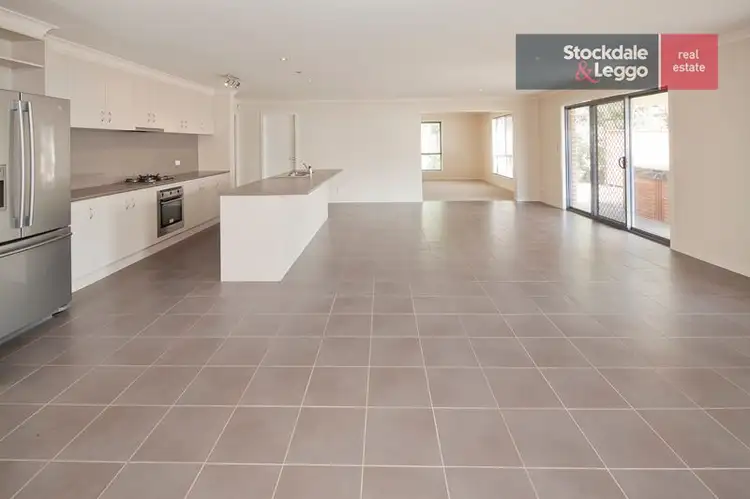 Fifth view of Homely house listing, 17 Lakeside Court, Drouin VIC 3818