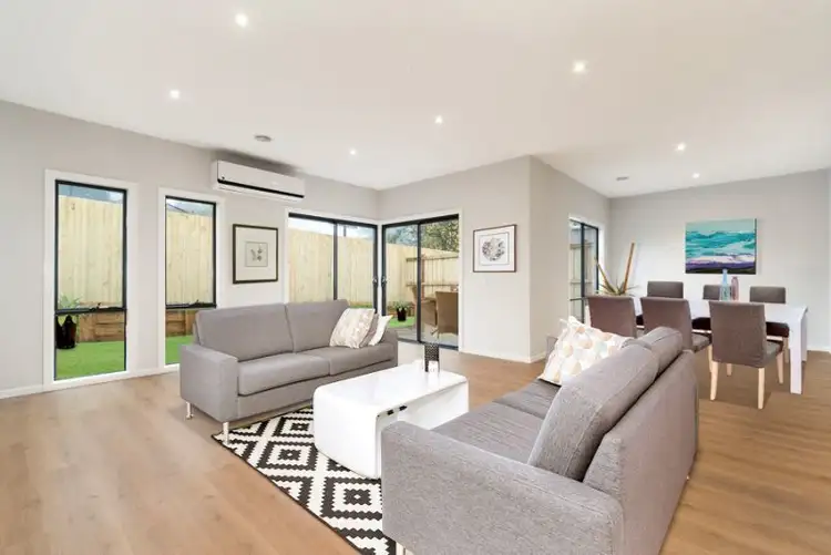 Sixth view of Homely townhouse listing, 2/40 Bondi Avenue, Frankston VIC 3199