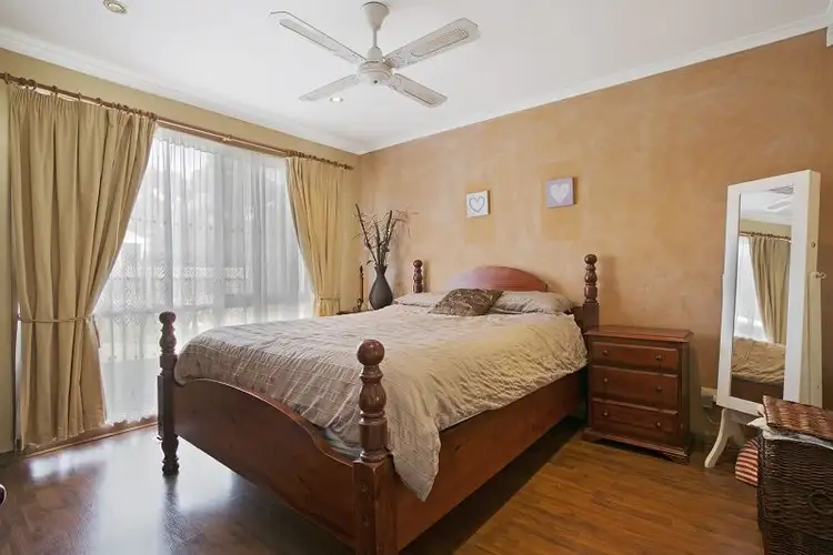 Fifth view of Homely house listing, 17 Peppercorn Court, Cranbourne North VIC 3977