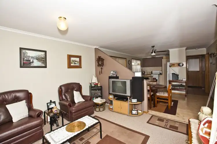 Sixth view of Homely house listing, 33 Samantha Crescent, Cranbourne North VIC 3977