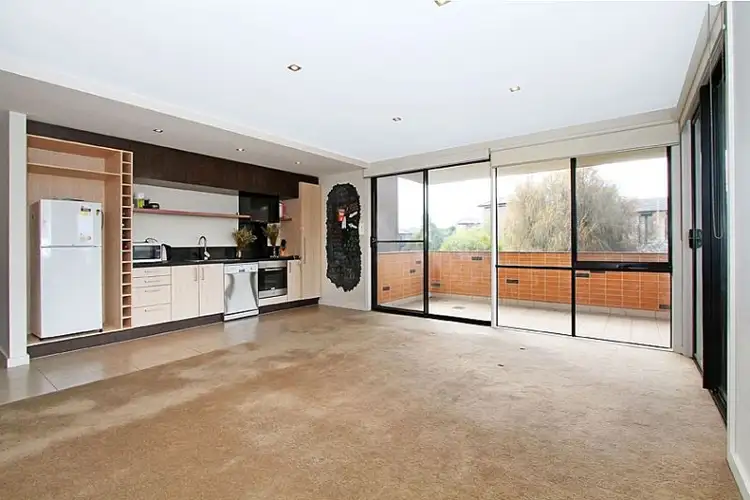 12/6 Crefden Street, Maidstone VIC 3012