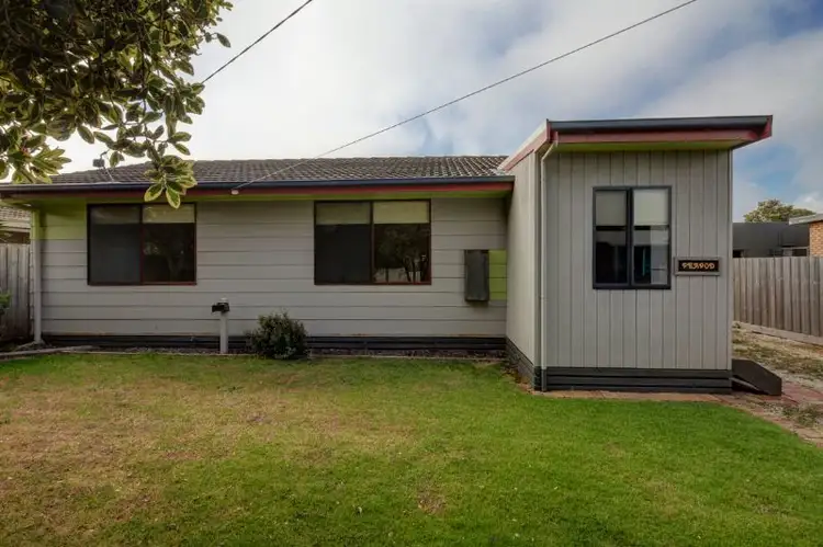 10 Reardon Street, Port Fairy VIC 3284