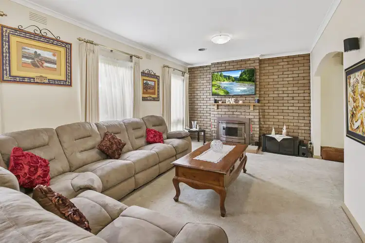 Second view of Homely house listing, 8 Cromer Court, Frankston VIC 3199