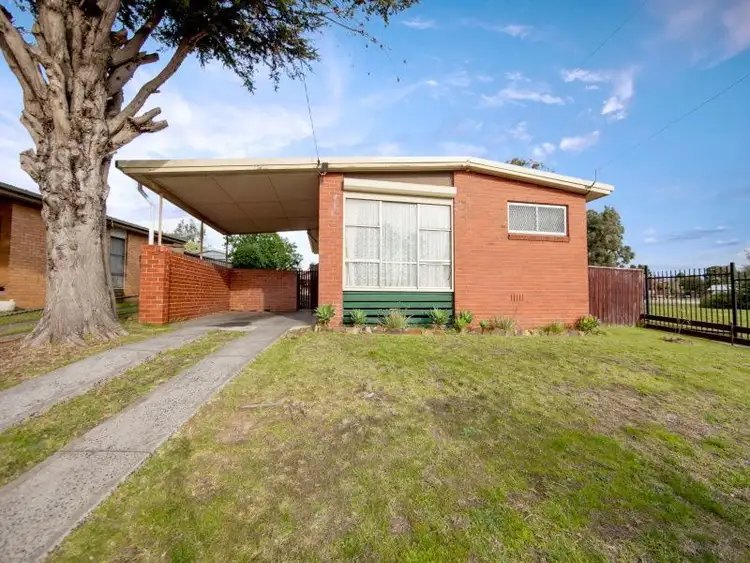 13 Gardenia Crescent, Frankston North VIC 3200