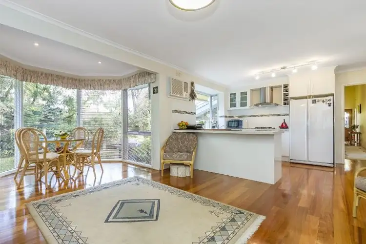 8 Domino Court, Wheelers Hill VIC 3150