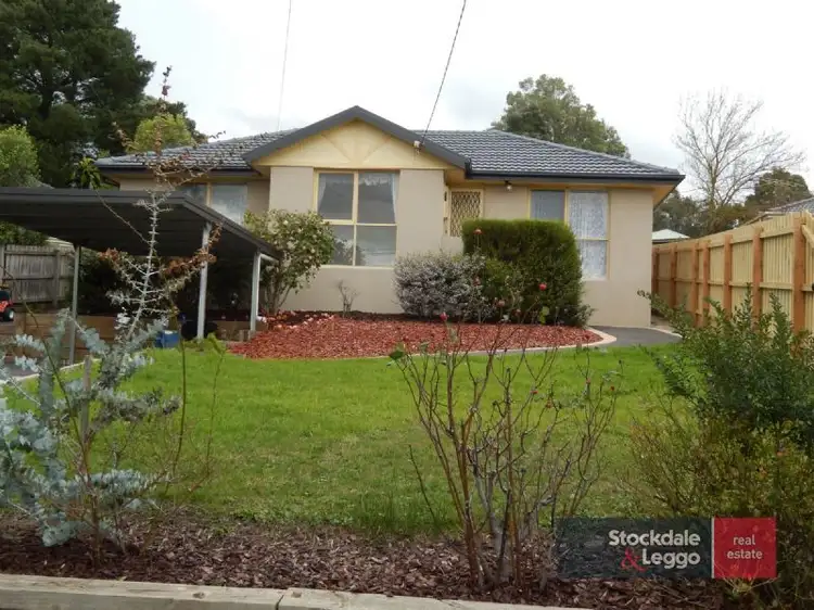 18 Sheldon Ave, Mooroolbark VIC 3138