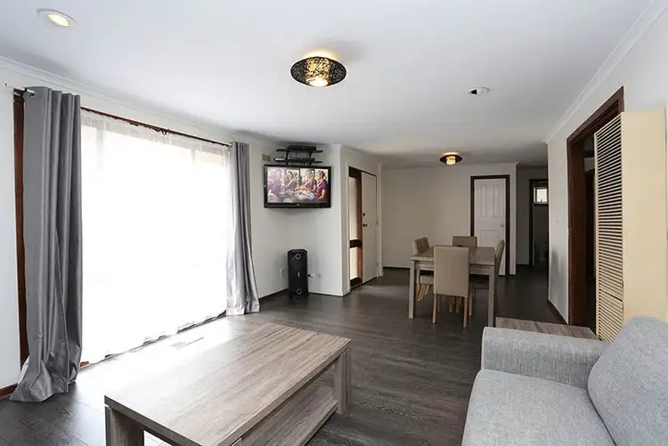 Second view of Homely house listing, 5 Balnarring Drive, Kings Park VIC 3021