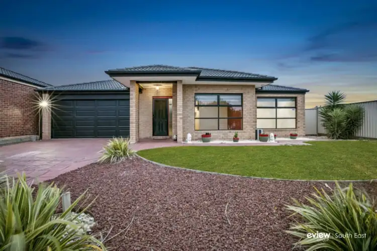 11 Nell Place, Narre Warren South VIC 3805