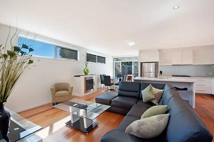 2/39 Sackville Street, Port Fairy VIC 3284