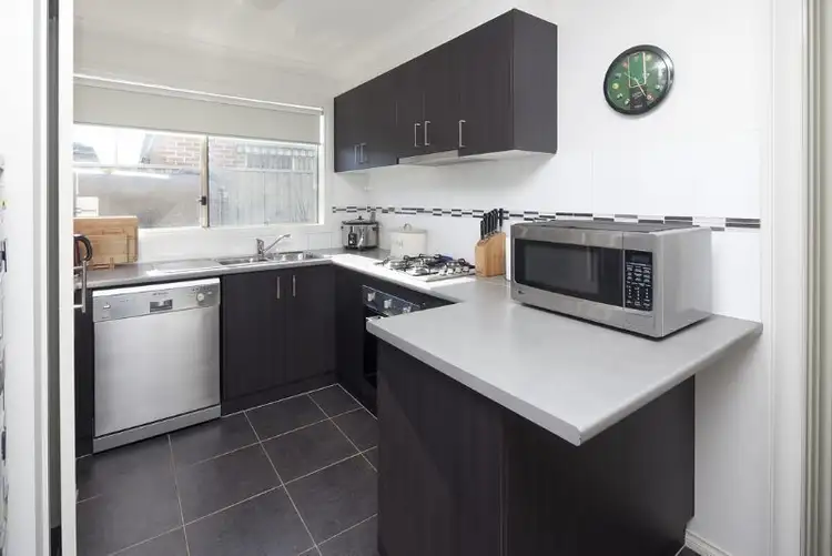 Second view of Homely unit listing, 21 Southampton Drive, Langwarrin VIC 3910