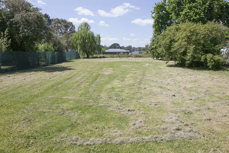 204 Toomuc Valley, Pakenham VIC 3810