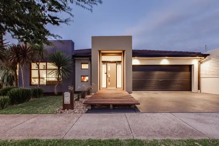 20 Tenterfield Dr, Narre Warren South VIC 3805
