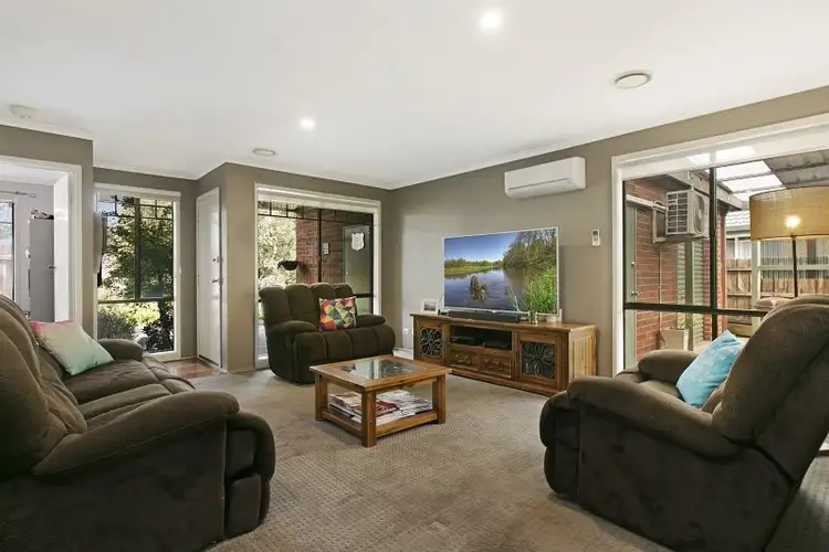 Fifth view of Homely house listing, 3 Reginald Court, Cranbourne West VIC 3977