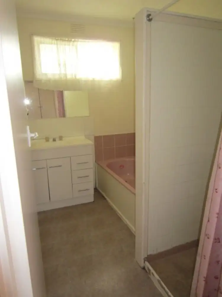 Fourth view of Homely house listing, 1/13 CARLISLE RD, Hallam VIC 3803