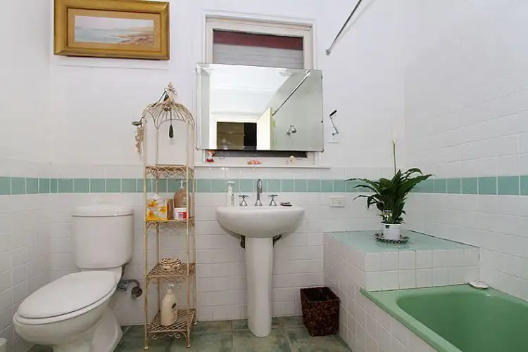 Fifth view of Homely house listing, 38 Gisborne Crescent, Reservoir VIC 3073