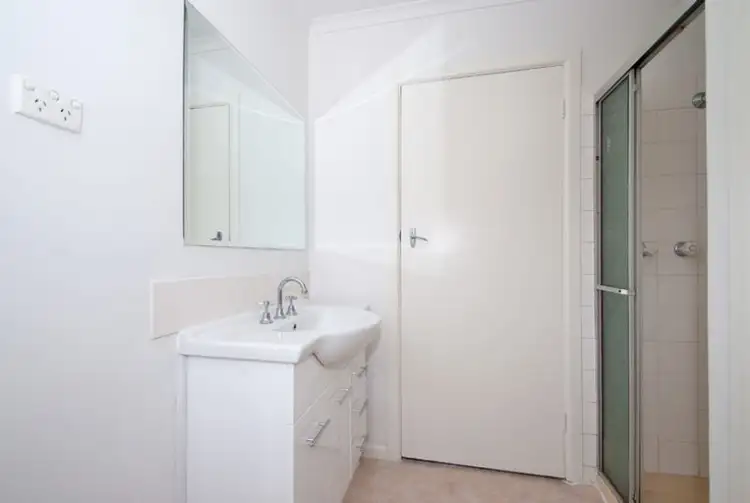 Fifth view of Homely unit listing, 2/6 Railway Parade, Bayswater VIC 3153