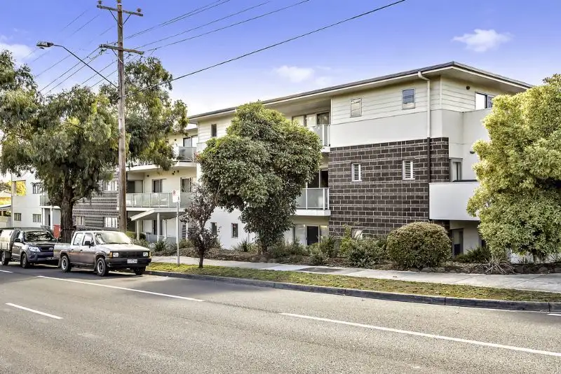 Main view of Homely apartment listing, 2/881 Doncaster Road, Doncaster East VIC 3109