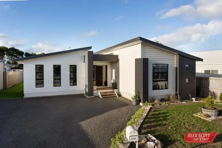 12 CAMBRIDGE WAY, Wonthaggi VIC 3995