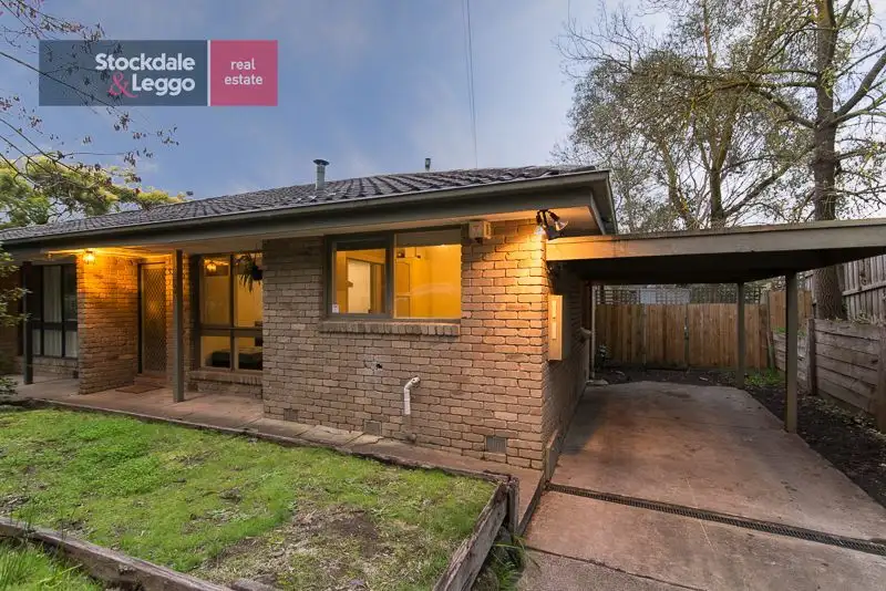 Main view of Homely unit listing, 32 Felix Grove, Mooroolbark VIC 3138