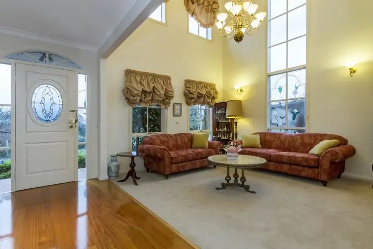 12 Darlington Avenue, Wheelers Hill VIC 3150