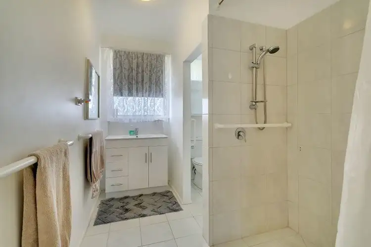 Sixth view of Homely house listing, 5 Juniper Court, Frankston North VIC 3200