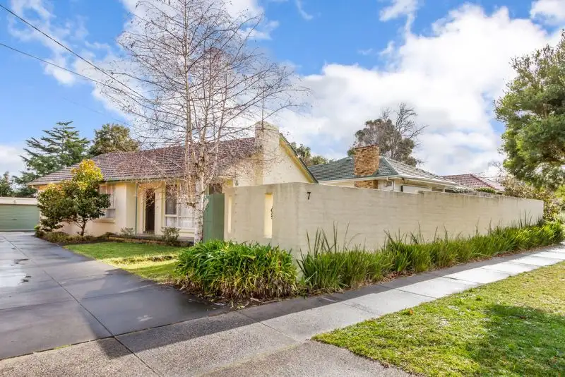 Main view of Homely unit listing, 1/7 Ophir Road, Mount Waverley VIC 3149
