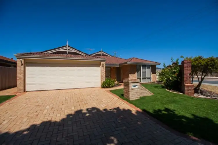 2 Grassington Entrance, Hocking WA 6065