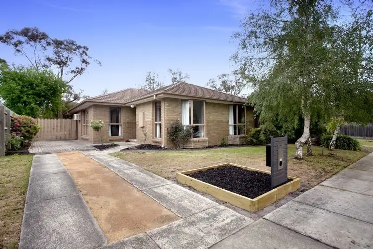 102 Willow Rd, Frankston VIC 3199