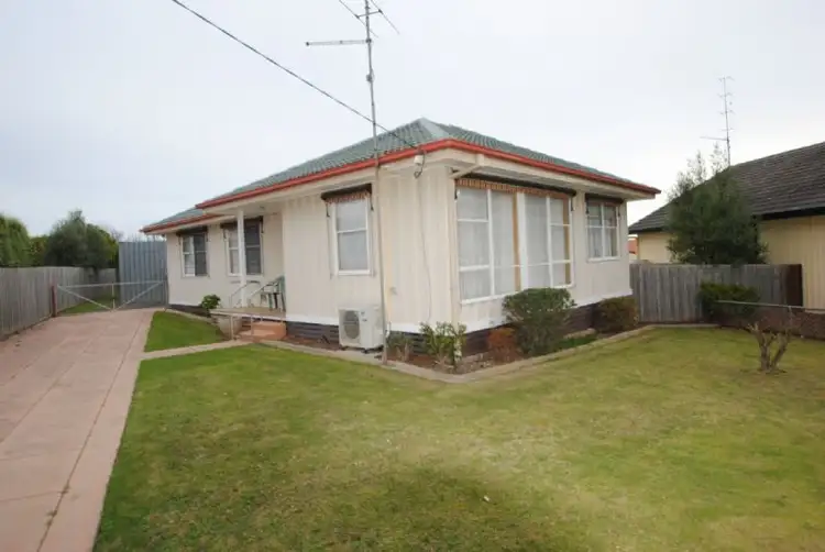 1 DANNOCK STREET, Leongatha VIC 3953