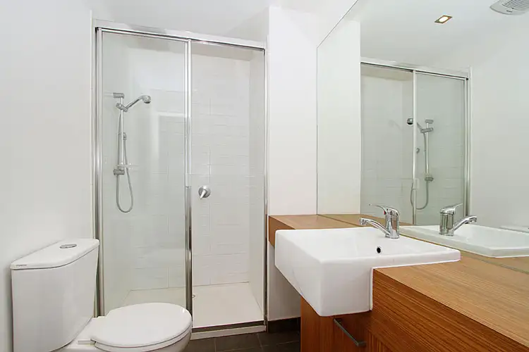 Fifth view of Homely apartment listing, 2/190 Mount Alexander Road, Travancore VIC 3032
