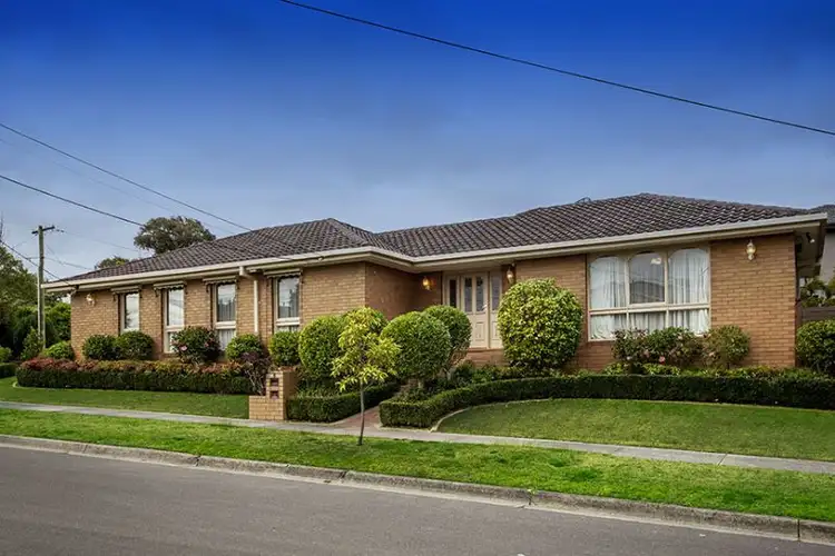 8 Grail Court, Glen Waverley VIC 3150