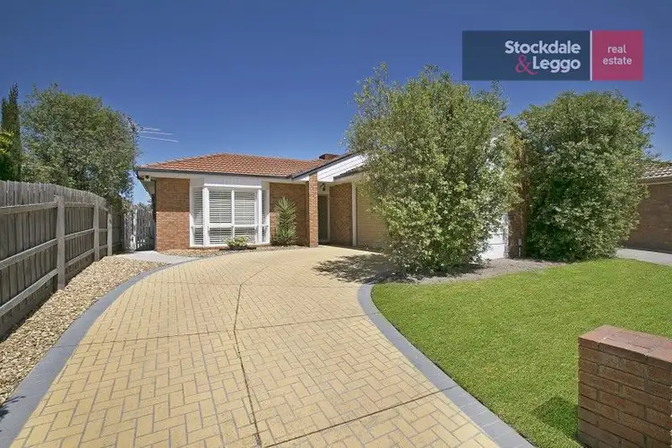 63 Hoysted Avenue, Cranbourne North VIC 3977