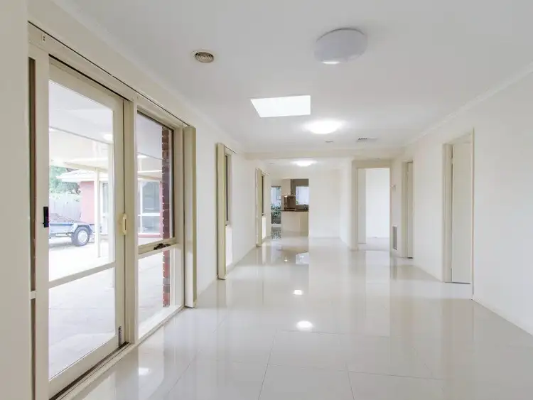 Fifth view of Homely house listing, 7 Dunmore Close, Langwarrin VIC 3910