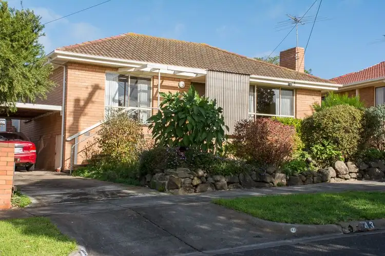 43 Newton Avenue, Bell Post Hill VIC 3215