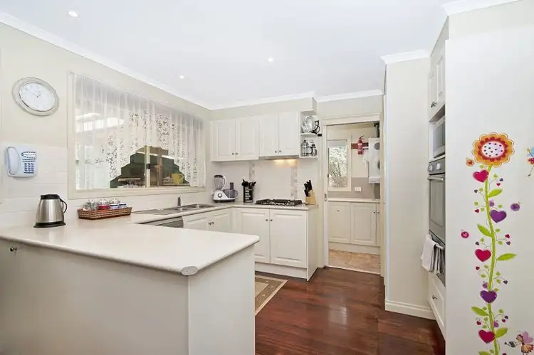 Second view of Homely house listing, 8 Geoffrey Court, Cranbourne VIC 3977