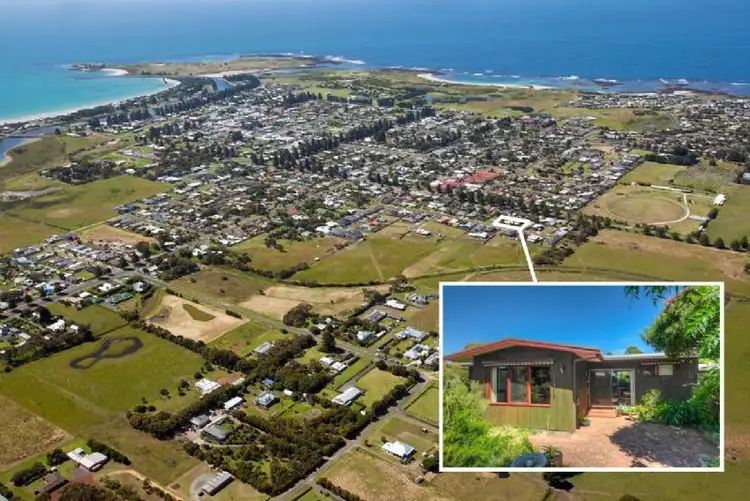 31 Dyson Street, Port Fairy VIC 3284