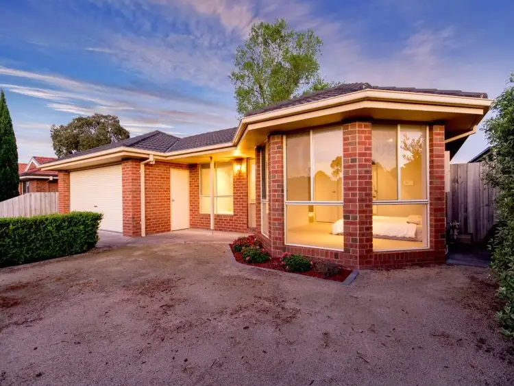 16 Cavill Close, Langwarrin VIC 3910