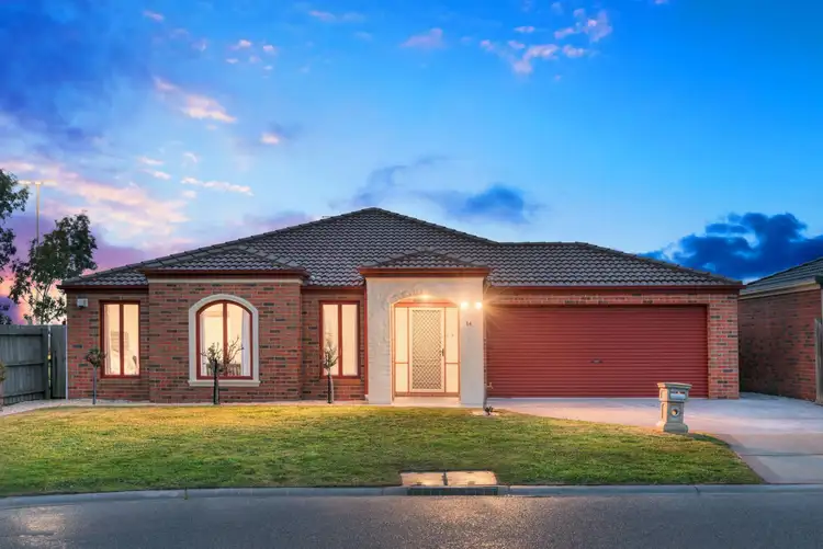 14 Osmington Circle, Narre Warren South VIC 3805