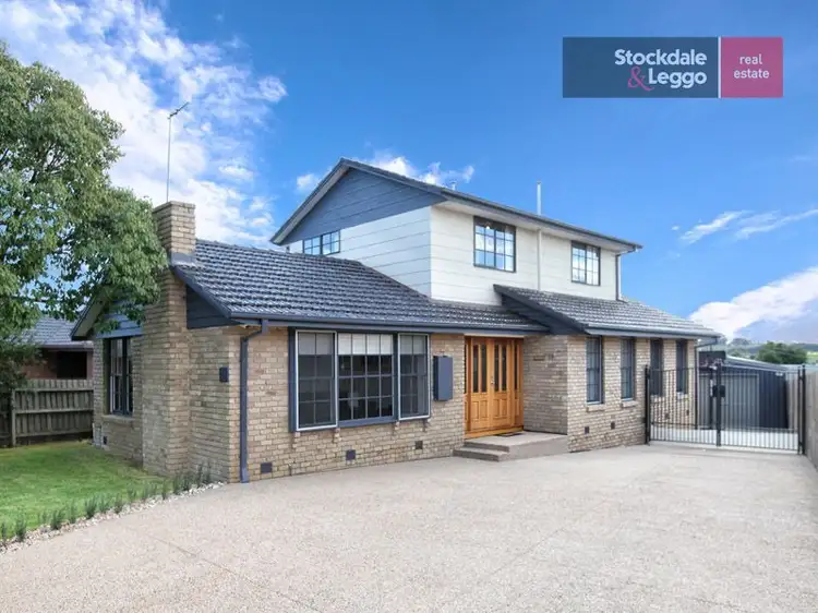 18 Hillcrest Drive, Westmeadows VIC 3049